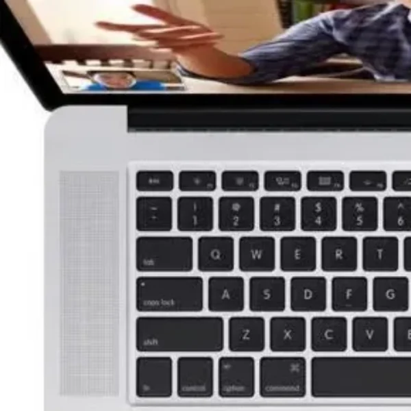 Apple MacBook Pro 15-inch i7 2.4 GHz Silver Retina 2013 14